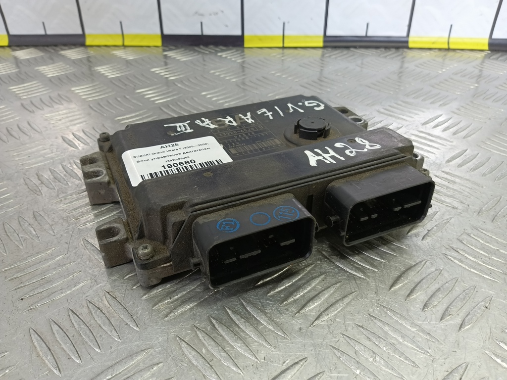 блок управления двигателем SUZUKI Grand Vitara 2.0 4WD MT (140 л.с.)Grand Vitara  I рестайлинг (2000—2006) Внедорожник 33920-65J00, 6150 рублей, Москва