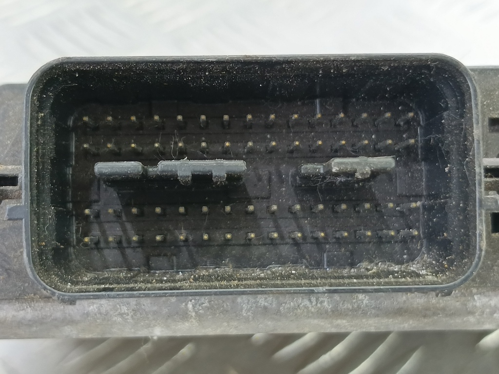 блок управления двигателем SUZUKI Grand Vitara 2.0 4WD MT (140 л.с.)Grand Vitara  II (2005—2008) Внедорожник 33920-65J01, 2130 рублей, Москва