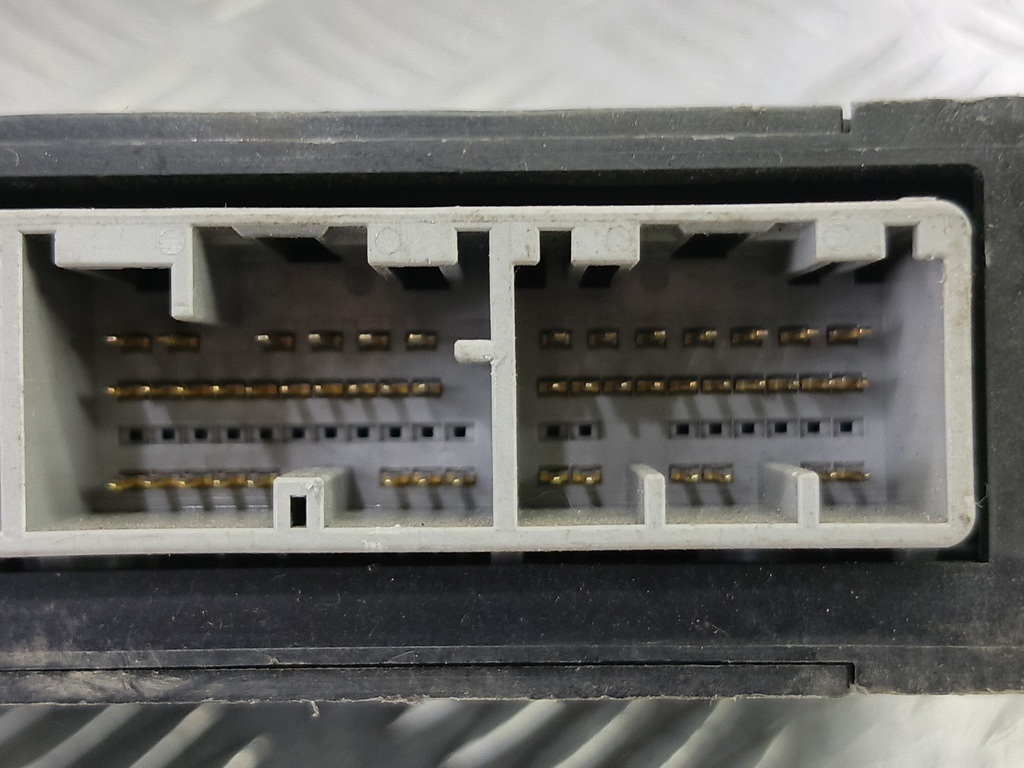 блок управления двигателем SUZUKI JIMNY 1.3 4WD MT (86 л.с.)Jimny  III рестайлинг (2005—2012) Внедорожник 3392076JB1, 2700 рублей, Москва