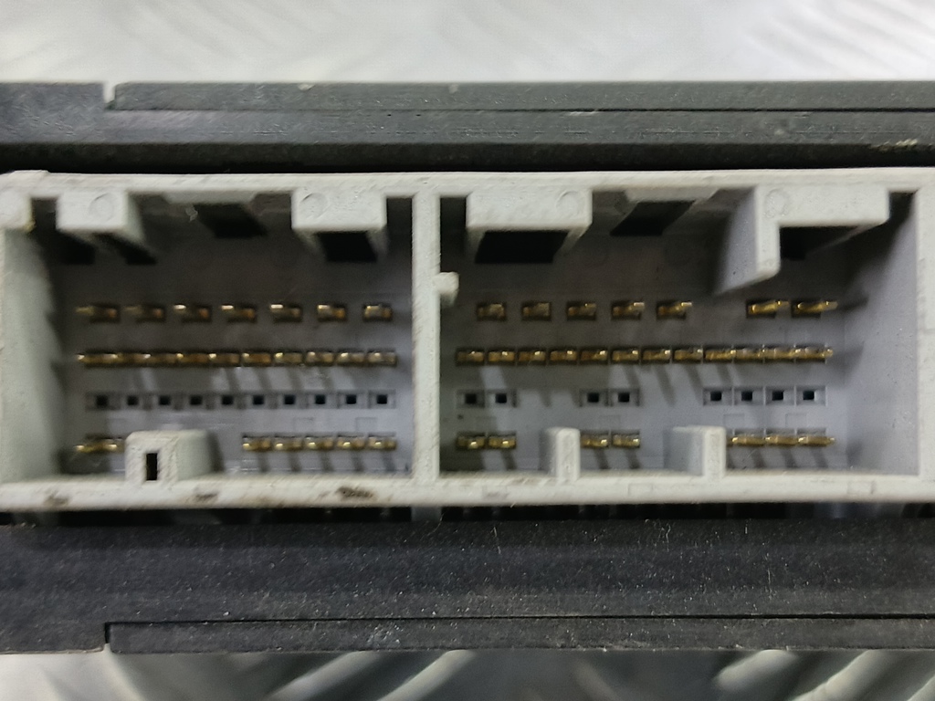 блок управления двигателем SUZUKI JIMNY 1.3 4WD MT (86 л.с.)Jimny  III рестайлинг (2005—2012) Внедорожник 3392076JB1, 2700 рублей, Москва