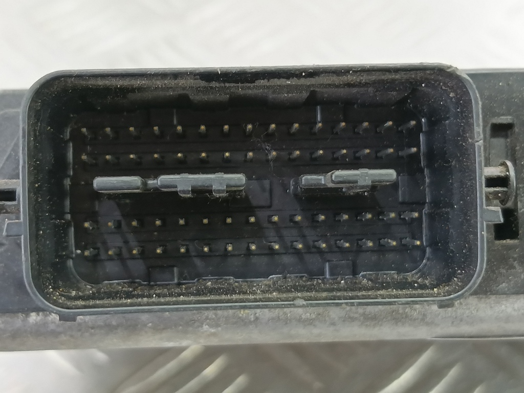 блок управления двигателем SUZUKI Grand Vitara 2.0 4WD MT (140 л.с.)Grand Vitara  II (2005—2008) Внедорожник 33920-65J00, 6150 рублей, Москва