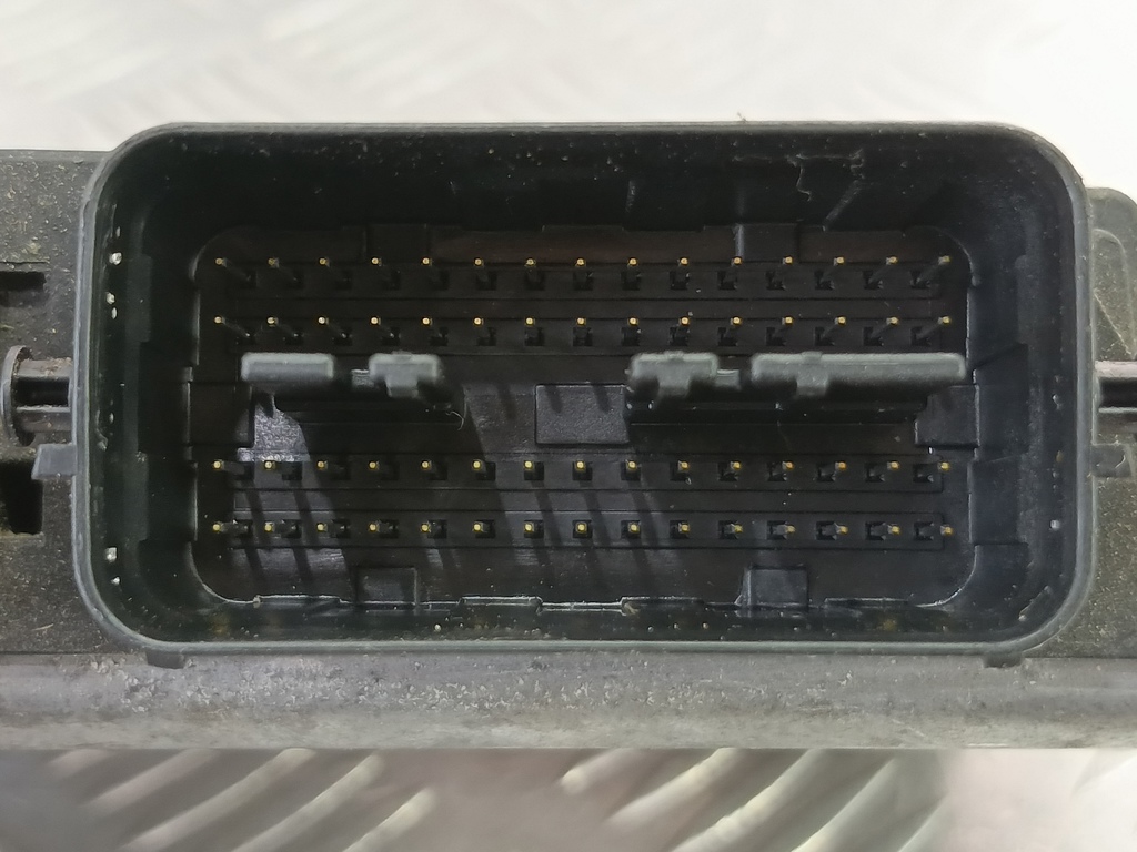 блок управления двигателем SUZUKI Grand Vitara 1.6 4WD MT (106 л.с.)Grand Vitara  II (2005—2008) Внедорожник 3392064J80, 2700 рублей, Москва