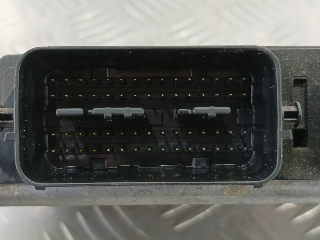 блок управления двигателем SUZUKI Grand Vitara 1.6 4WD MT (106 л.с.)Grand Vitara  II (2005—2008) Внедорожник 3392064J80, 2700 рублей, Москва