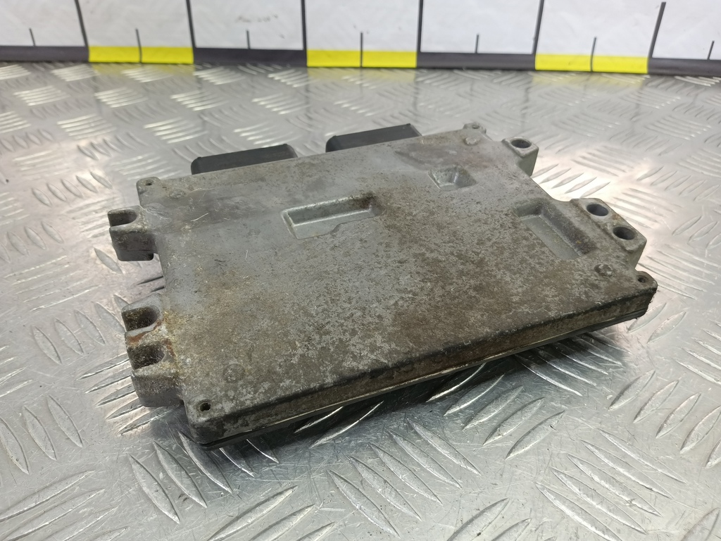 блок управления двигателем SUZUKI Grand Vitara 2.0 4WD MT (140 л.с.)Grand Vitara  II (2005—2008) Внедорожник 33920-65J01, 2130 рублей, Москва