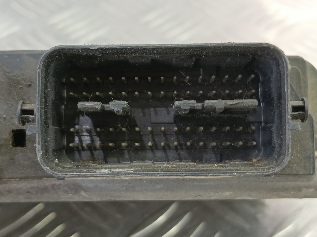 блок управления двигателем SUZUKI Grand Vitara 2.0 4WD MT (140 л.с.)Grand Vitara  II (2005—2008) Внедорожник 33920-65J00, 6150 рублей, Москва