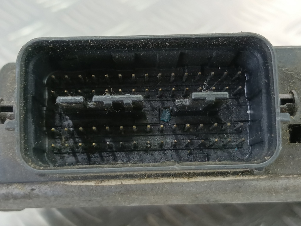 блок управления двигателем SUZUKI Grand Vitara 2.0 4WD MT (140 л.с.)Grand Vitara  II (2005—2008) Внедорожник 33920-65J00, 6150 рублей, Москва