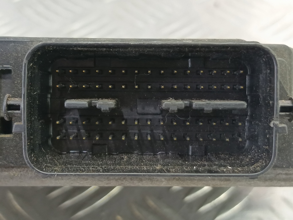 блок управления двигателем SUZUKI Grand Vitara 2.0 4WD AT (140 л.с.)Grand Vitara  II (2005—2008) Внедорожник 33921-65J10, 8450 рублей, Москва