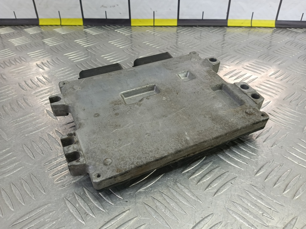 блок управления двигателем SUZUKI Grand Vitara 1.6 4WD MT (106 л.с.)Grand Vitara  II (2005—2008) Внедорожник 33920-64J01, 3279 рублей, Москва