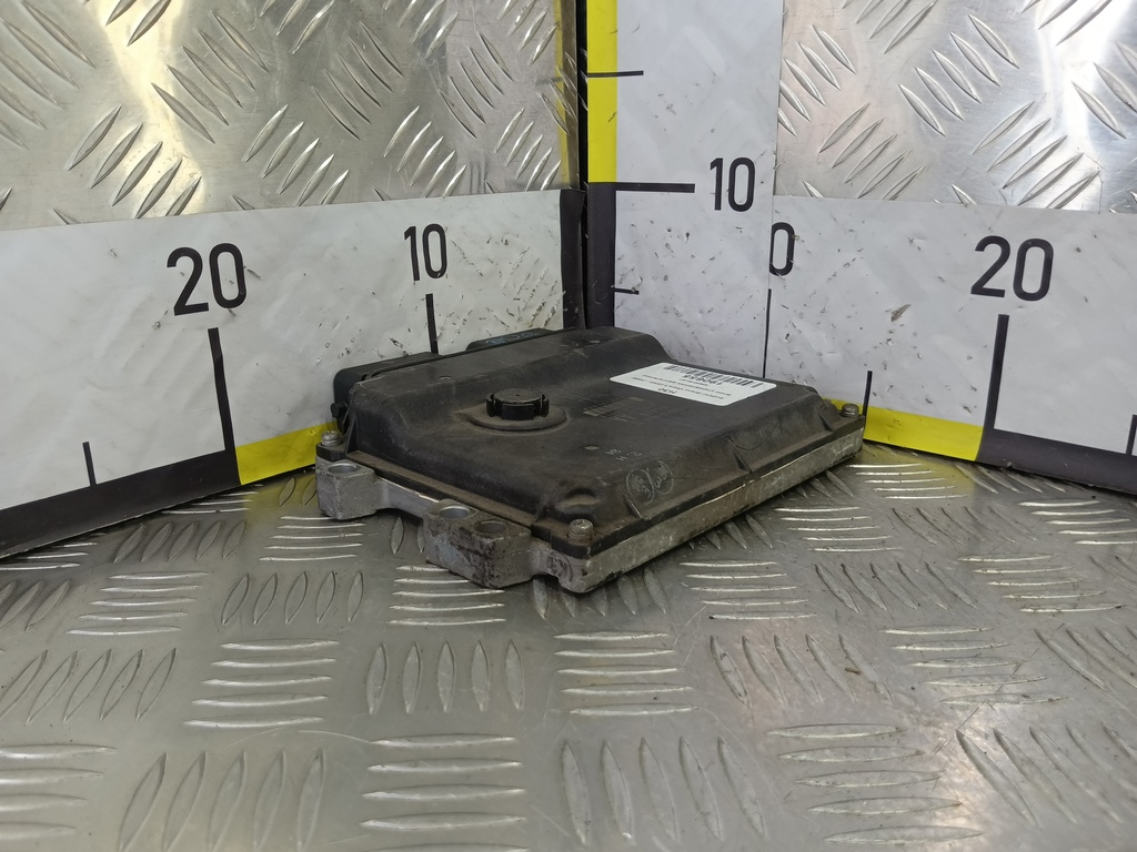 блок управления двигателем SUZUKI Grand Vitara 1.6 4WD MT (106 л.с.)Grand Vitara  II (2005—2008) Внедорожник 33920-64J01, 3279 рублей, Москва