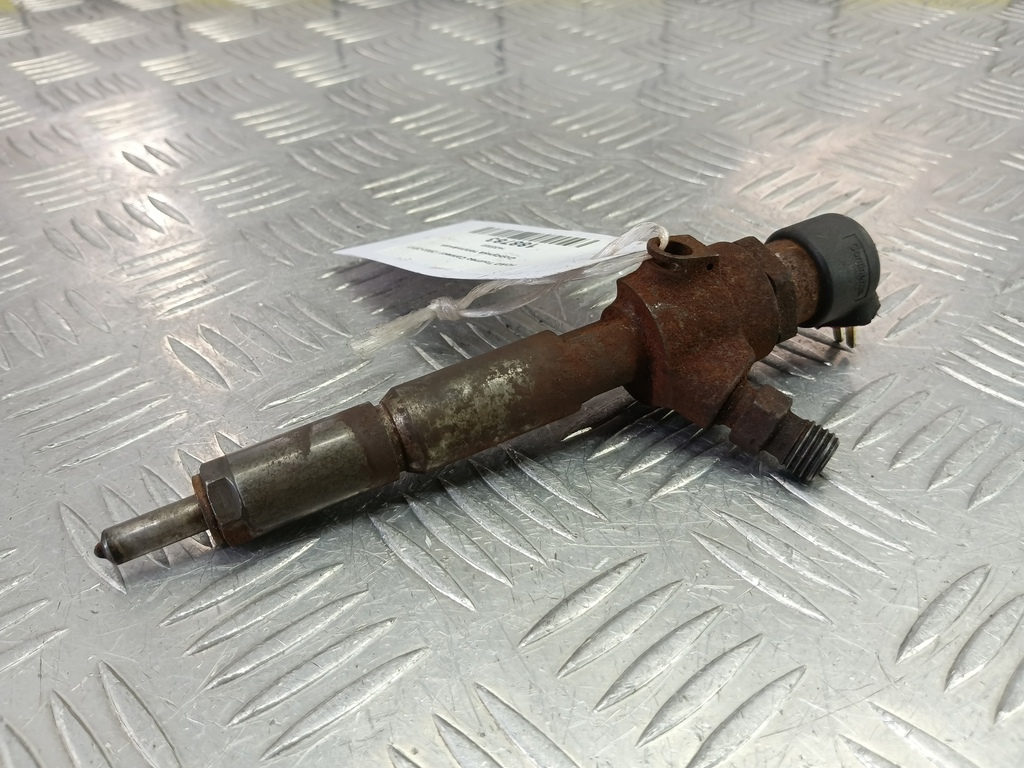 форсунка топливная FORD Tourneo Connect  1432322, 4430 рублей, Москва