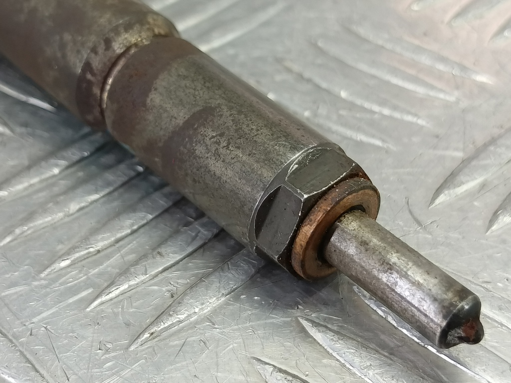 форсунка топливная FORD Tourneo Connect  1432322, 4430 рублей, Москва