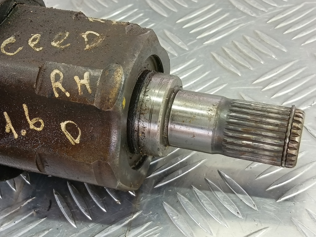 привод Kia Ceed  495001H210, 8109 рублей, Москва