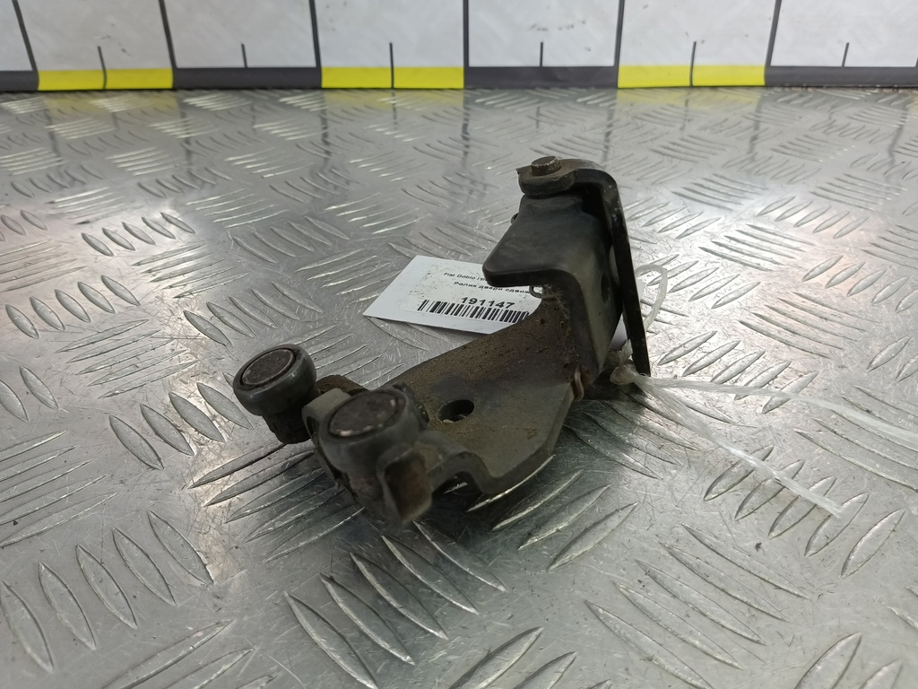 ролик двери сдвижной Fiat Doblo 1.4 MT (78 л.с.)Doblo  I рестайлинг (2005—2015) Фургон 46843004, 1550 рублей, Москва