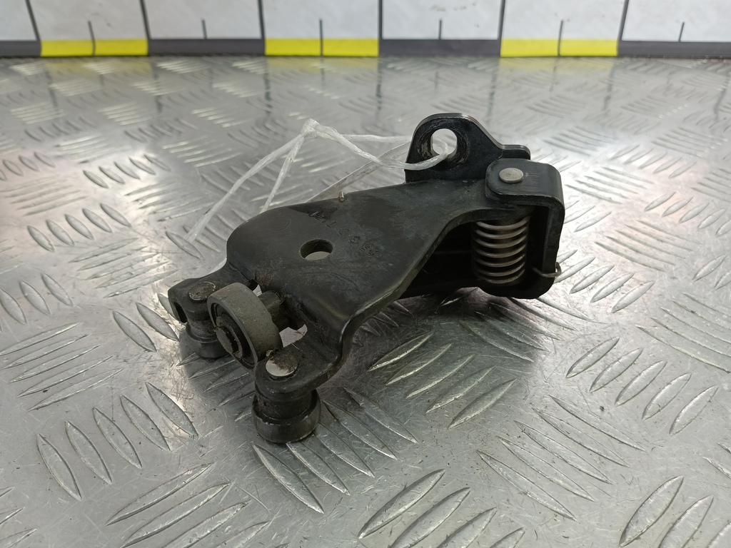 ролик двери сдвижной Fiat Doblo 1.4 MT (78 л.с.)Doblo  I рестайлинг (2005—2015) Фургон 46843004, 1550 рублей, Москва