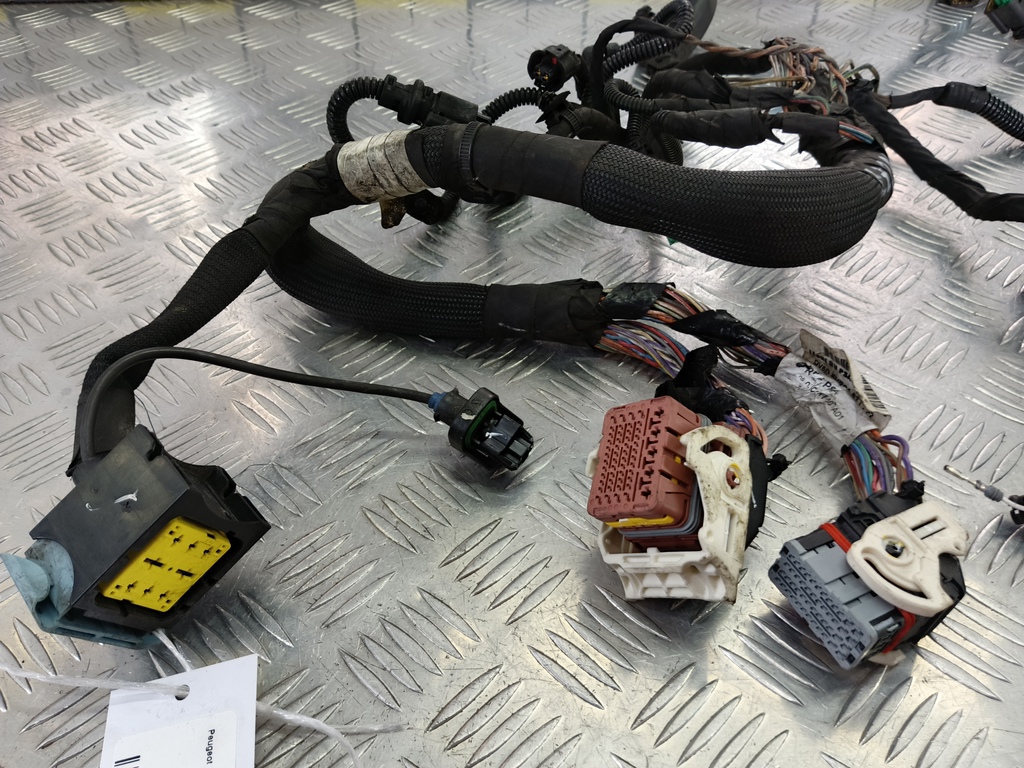 проводка (коса) Peugeot Partner  9803041780, 5690 рублей, Москва