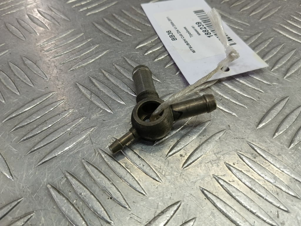 тройник MITSUBISHI COLT  MN960181, 2700 рублей, Москва