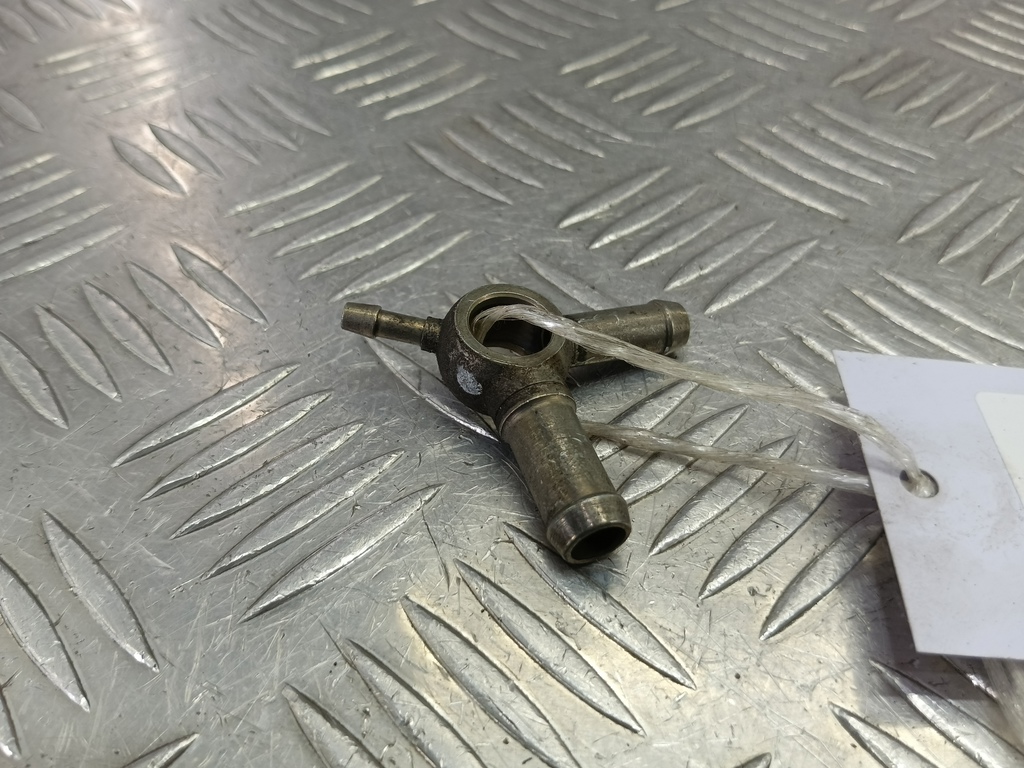 тройник MITSUBISHI COLT  MN960181, 2700 рублей, Москва