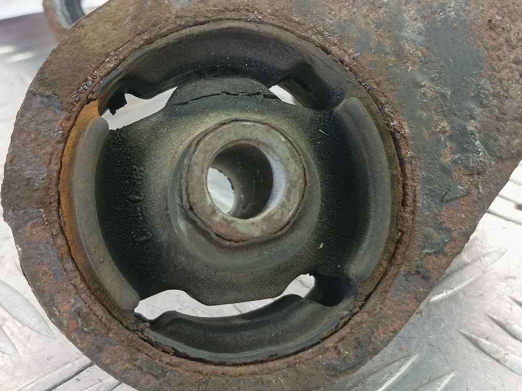 подушка редуктора MAZDA 6  G21D2868XC, 980 рублей, Москва