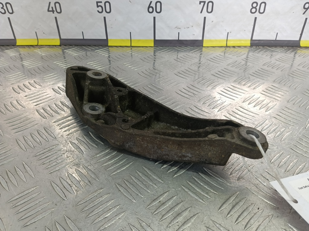 кронштейн кпп Opel Zafira  5684133, 980 рублей, Москва