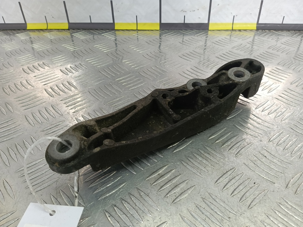 кронштейн кпп Opel Zafira  5684133, 980 рублей, Москва