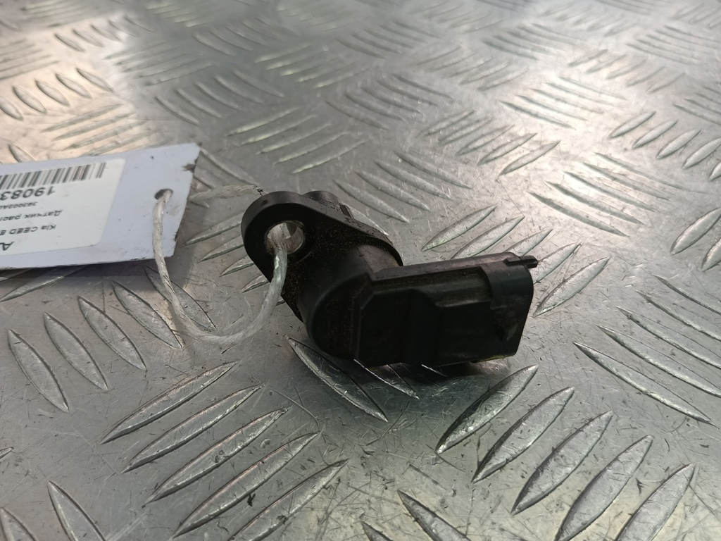 датчик положения распредвала Kia Ceed  393002A000, 520 рублей, Москва