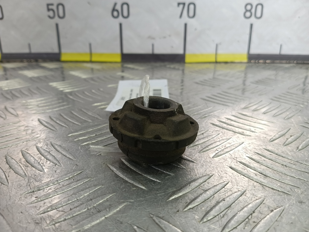 подушка радиатора MAZDA 3  Z60315202A, 520 рублей, Москва