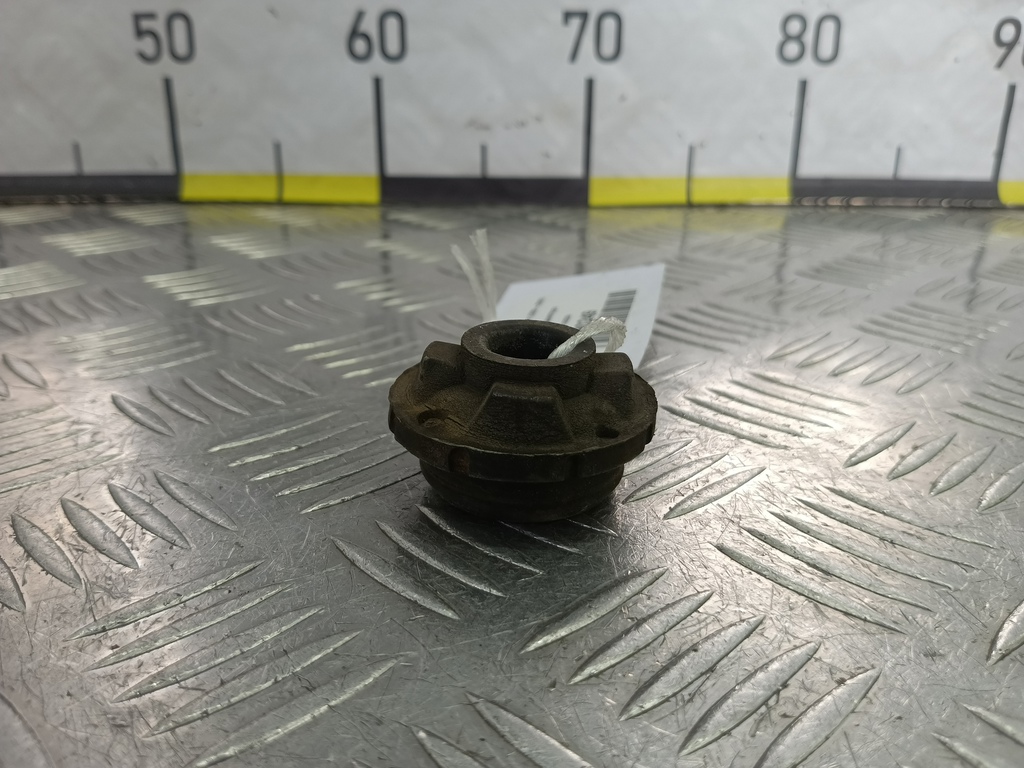 подушка радиатора MAZDA 3  Z60315202A, 520 рублей, Москва