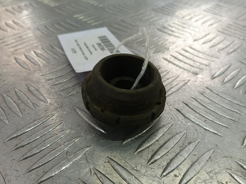 подушка радиатора MAZDA 3  Z60315202A, 520 рублей, Москва