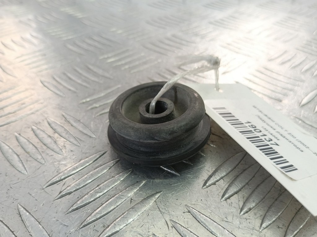 подушка радиатора MITSUBISHI COLT  1351A004, 520 рублей, Москва