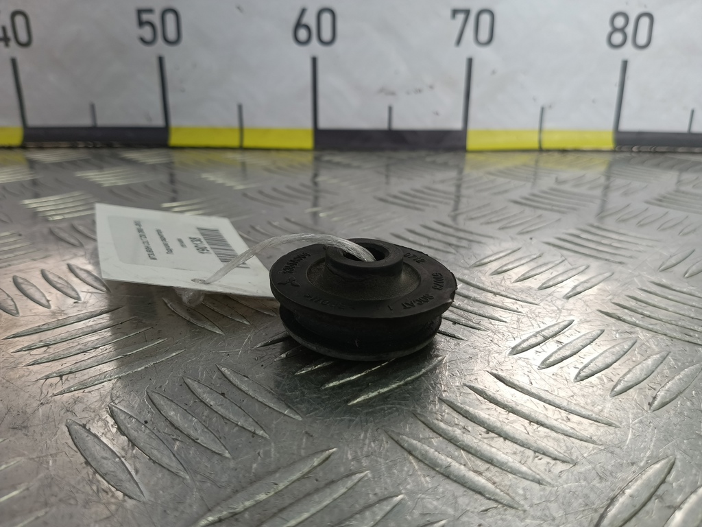 подушка радиатора MITSUBISHI COLT  1351A004, 520 рублей, Москва