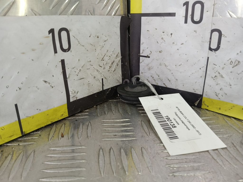 подушка радиатора MITSUBISHI COLT  1351A004, 520 рублей, Москва