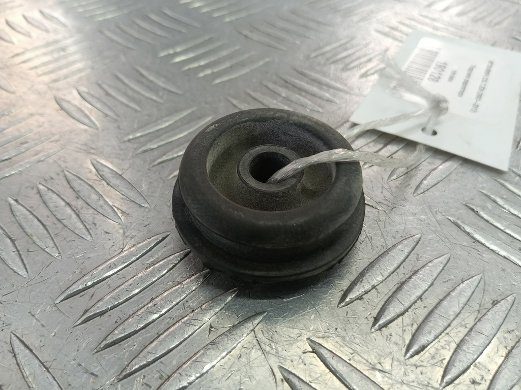 подушка радиатора MITSUBISHI COLT  1351A004, 520 рублей, Москва