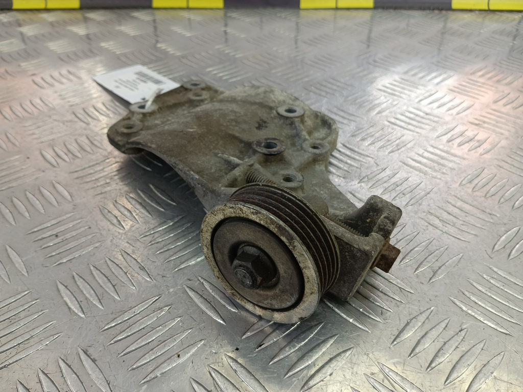 кронштейн компрессора кондиционера SUZUKI IGNIS 1.5 MT (99 л.с.)Ignis  II (2003—2008) Хетчбэк 9511186G00, 980 рублей, Москва