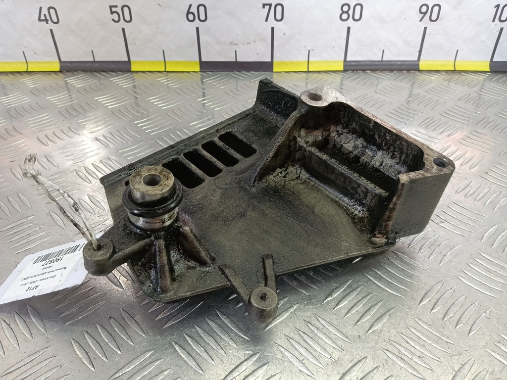 кронштейн двигателя (двс) Opel Antara 2.0 CDTi 4WD MT (127 л.с.)Antara  I (2006—2011) Внедорожник 4805336, 3390 рублей, Москва