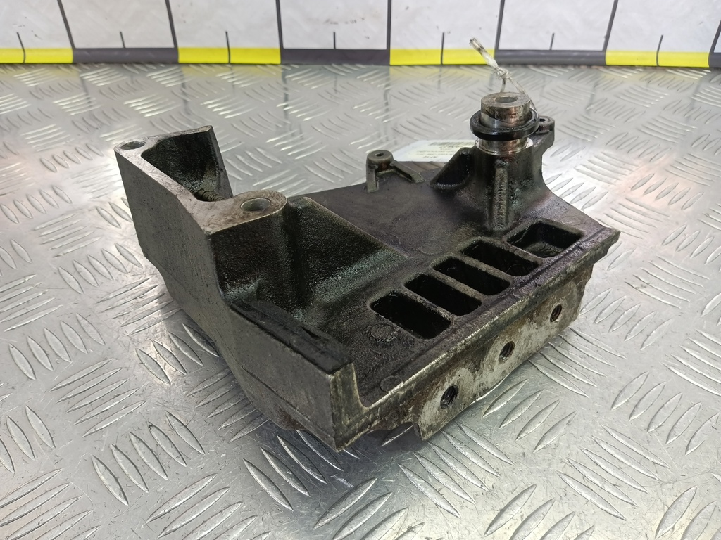 кронштейн двигателя (двс) Opel Antara 2.0 CDTi 4WD MT (127 л.с.)Antara  I (2006—2011) Внедорожник 4805336, 3390 рублей, Москва