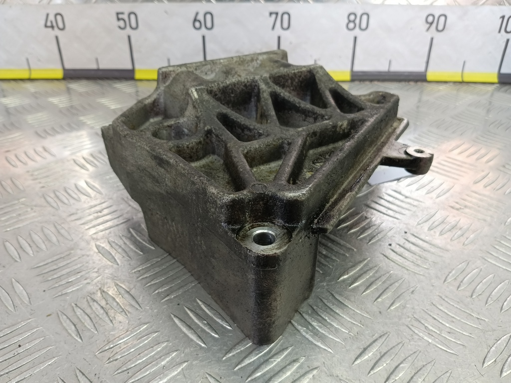 кронштейн двигателя (двс) Opel Antara 2.0 CDTi 4WD MT (127 л.с.)Antara  I (2006—2011) Внедорожник 4805336, 3390 рублей, Москва