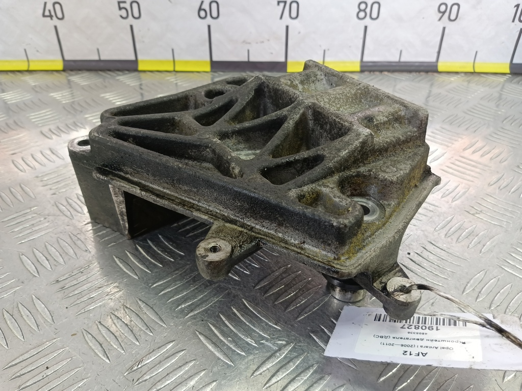 кронштейн двигателя (двс) Opel Antara 2.0 CDTi 4WD MT (127 л.с.)Antara  I (2006—2011) Внедорожник 4805336, 3390 рублей, Москва