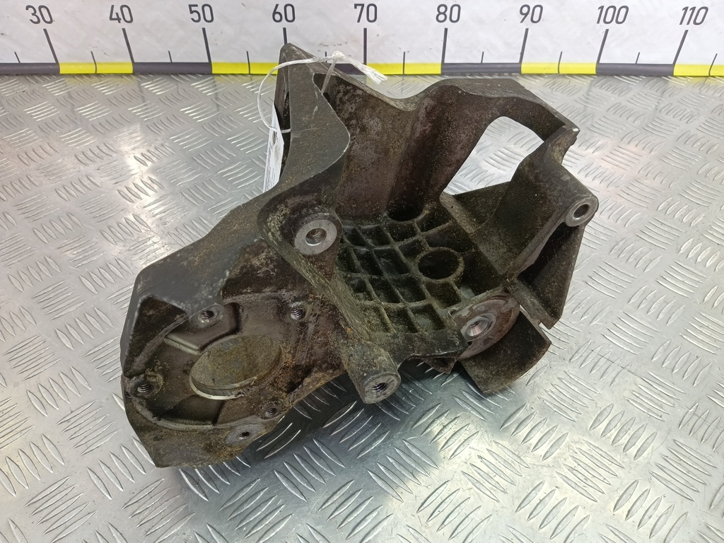 кронштейн генератора Opel Antara  4805515, 1210 рублей, Москва