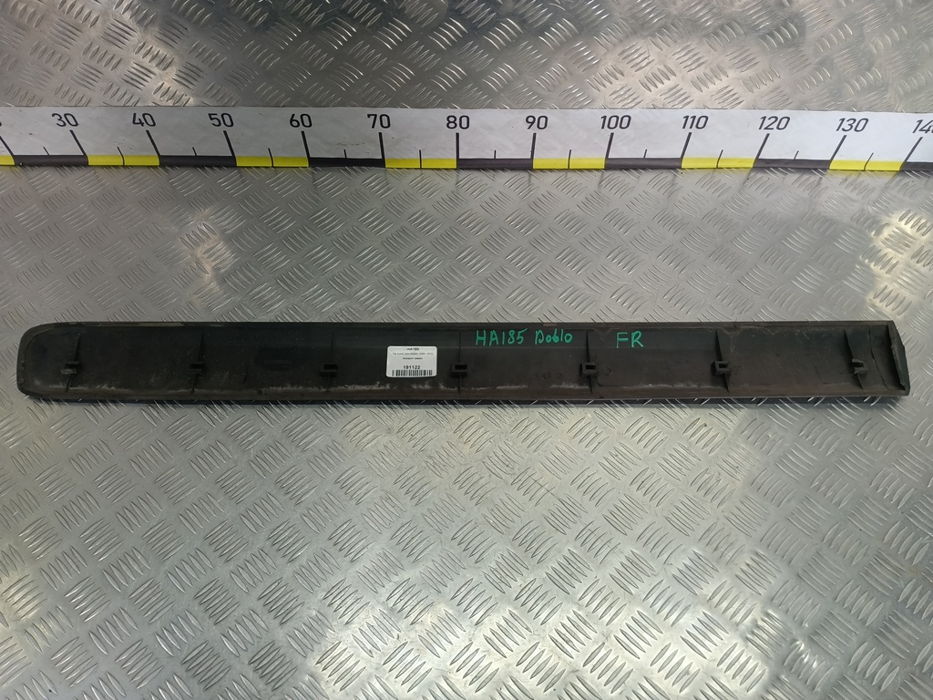 накладка двери Fiat Doblo 1.4 MT (78 л.с.)Doblo  I рестайлинг (2005—2015) Фургон 735417817, 630 рублей, Москва