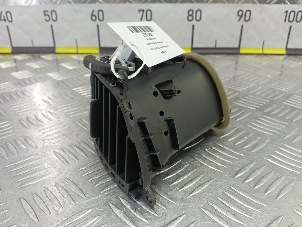 решетка воздуховода HONDA Accord 2.4 AT (177 л.с.)Accord  VIII (2007—2011) Седан 77610TL0G01ZB, 860 рублей, Москва