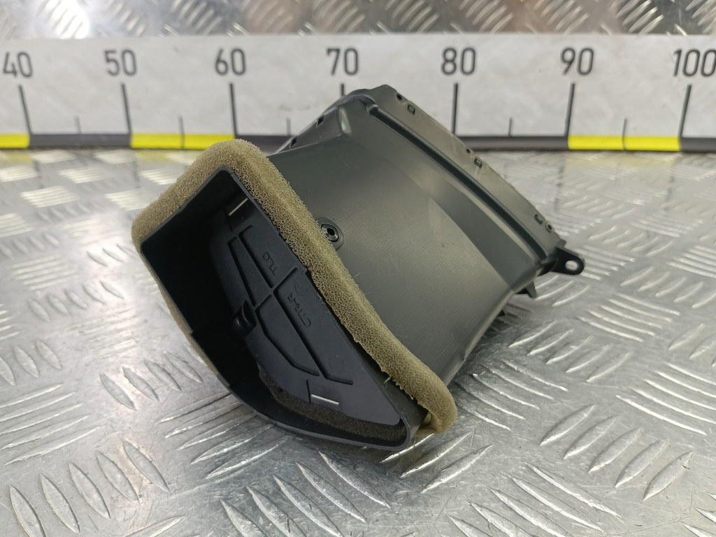 решетка воздуховода HONDA Accord 2.4 AT (177 л.с.)Accord  VIII (2007—2011) Седан 77610TL0G01ZB, 860 рублей, Москва