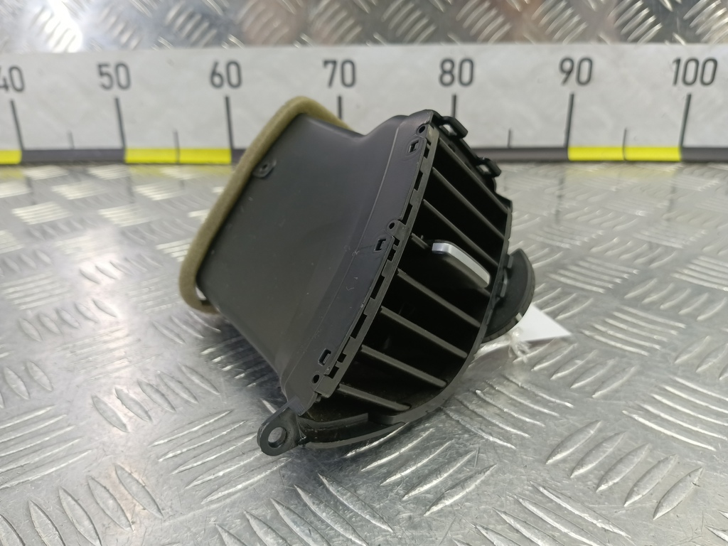 решетка воздуховода HONDA Accord 2.4 AT (177 л.с.)Accord  VIII (2007—2011) Седан 77610TL0G01ZB, 860 рублей, Москва