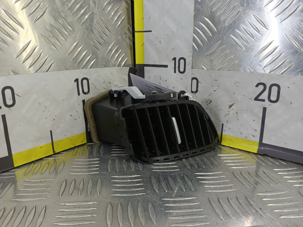 решетка воздуховода HONDA Accord 2.4 AT (177 л.с.)Accord  VIII (2007—2011) Седан 77610TL0G01ZB, 860 рублей, Москва