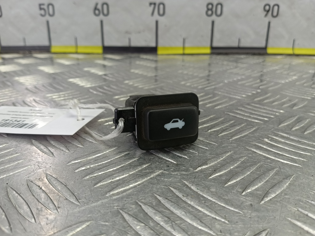 кнопка открывания багажника HONDA Accord 2.4 AT (177 л.с.)Accord  VIII (2007—2011) Седан 35800TL0003, 1440 рублей, Москва