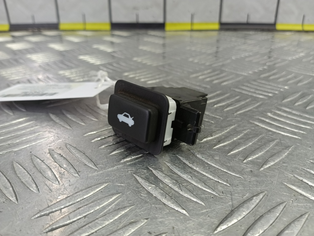 кнопка открывания багажника HONDA Accord 2.4 AT (177 л.с.)Accord  VIII (2007—2011) Седан 35800TL0003, 1440 рублей, Москва