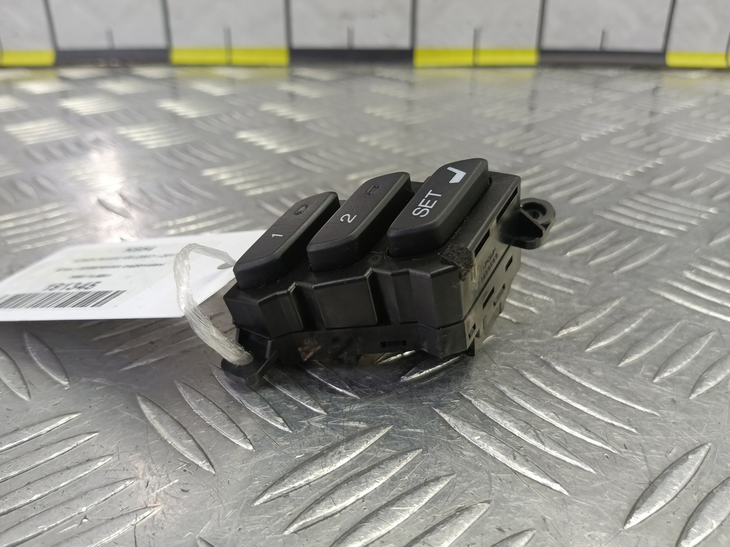 блок управления сидением HONDA Accord 2.4 AT (177 л.с.)Accord  VIII (2007—2011) Седан 35961TL0E01, 980 рублей, Москва