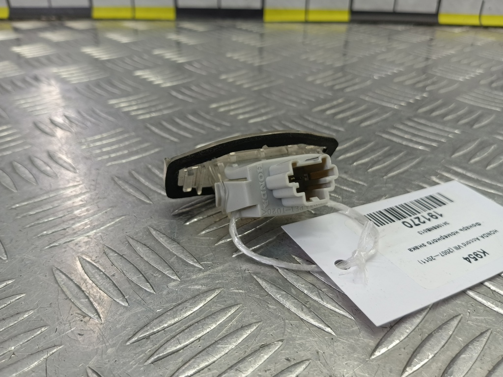 фонарь номерного знака HONDA Accord 2.4 AT (177 л.с.)Accord  VIII (2007—2011) Седан 34106SNB013, 630 рублей, Москва