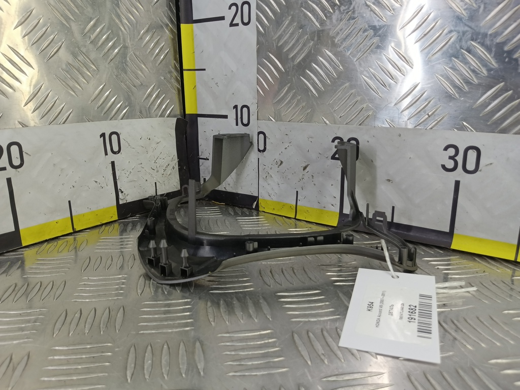 накладка декоративная HONDA Accord 2.4 AT (177 л.с.)Accord  VIII (2007—2011) Седан 78514TL0A81ZA, 980 рублей, Москва