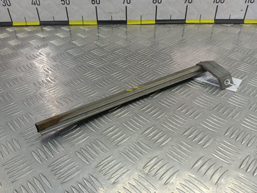 направляющая стекла двери HONDA Accord 2.4 AT (177 л.с.)Accord  VIII (2007—2011) Седан 72231TL0003, 630 рублей, Москва