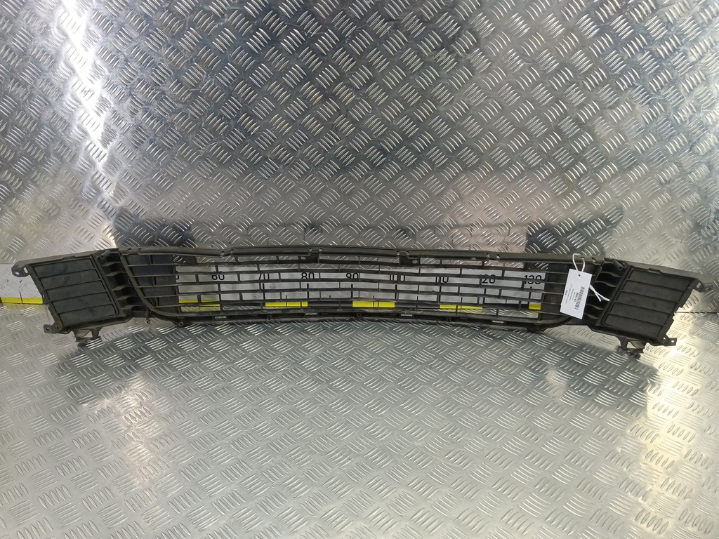 решетка бампера HONDA Accord 2.4 AT (177 л.с.)Accord  VIII (2007—2011) Седан 71107TL0G00, 2240 рублей, Москва